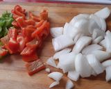 Foto del paso 3 de la receta Bocaditos de cerdo al ajillo con verduras a la soja