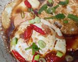 Foto langkah ke 4 dari resep Telur Ceplok Kuah Kecap.