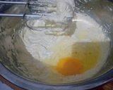 Foto langkah ke 2 dari resep Butter Cake Marmer Cake (ekonomis 5 telur).