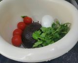 A picture of step 2 of Quick and delish main-course salad.