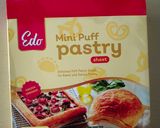 Foto langkah ke 1 dari resep Mini Strawberry Pastry.
