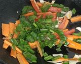 A picture of step 7 of Spicy Udon Noodles Spring Rolls (with Rice Paper).