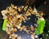 A picture of step 5 of 白菜滷 Stewed Chinese cabbage.