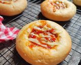 Foto langkah ke 8 dari resep Pizza Mini.