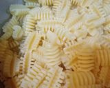 Foto del paso 4 de la receta: Radiatori en salsa de atún