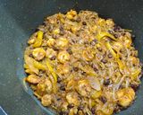A picture of step 6 of Wild Rice and Prawns.