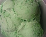 A picture of step 7 of Avocado Ice Cream.