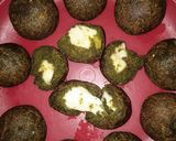 A picture of step 5 of Spinach cheese Balls.