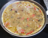 Foto del paso 4 de la receta: Tortilla de patatas y verduras🥔🍆🌶