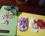 Foto langkah ke 2 dari resep Oseng udang rebon kering.