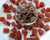 Foto del paso 2 de la receta: Bizcocho con trocitos de dulce de membrillo y chocolate