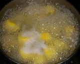 Foto del paso 1 de la receta: Mini arepitas fritas de plátano