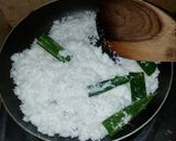 Foto langkah ke 1 dari resep Lemet / koci-koci.