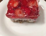 A picture of step 5 of Strawberry Pretzel Salad.