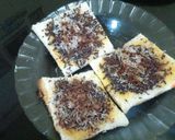 Foto langkah ke 3 dari resep Pizza mini Coklat untuk anak.