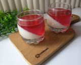 Foto langkah ke 4 dari resep Puding Susu Merah Putih.