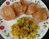 A picture of step 3 of Poori bhaji.