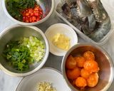 Foto langkah ke 2 dari resep Udang Saus Telur Asin / Prawn Salted Egg.