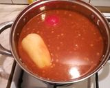 Tejfölös-kolbászos krumplileves recept fázis 2 fotója