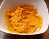 A picture of step 3 of Mango cake.