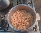 Foto del paso 6 de la receta: Tarta sin harina de cebollas y champiñones con masa de papas, arroz 🥔🧅🍄🍚