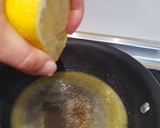 Foto del paso 4 de la receta: Lenguado menier con un toque de cúrcuma