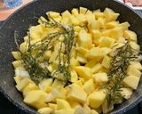 Une image de l'étape 11 de Pommes de terre rouges sautées ail, oignon et herbes aromatiques.
