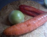 Foto del paso 1 de la receta: Guiso con pollo y fideos dedales