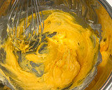 A picture of step 3 of Banana cake.