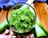 Une image de l'étape 2 de Linguines au pesto vert de poireaux.