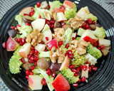 Foto del paso 6 de la receta: Ensalada crujiente de brócoli con manzana, granada y castañas