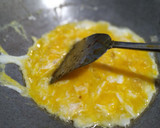 Foto langkah ke 4 dari resep Tahu Isi Orak Arik Telur & Sayuran (253).