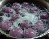 Foto langkah ke 5 dari resep Klepon Ubi Ungu.