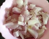 A picture of step 3 of Dahi wali bhindi.