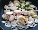 A picture of step 2 of Rajma curry.