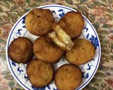 A picture of step 3 of Rice balls.