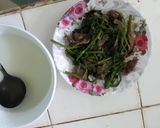 Hình bước làm 4 của món Rau muống xào thịt bò