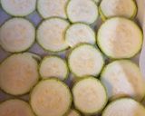 Foto del paso 1 de la receta Rollo de calabacín y huevo