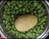 मटार बटाटा भाजी (Matar Batata Bhaji Recipe In Marathi) रेसिपी स्टेप 1 फोटो 