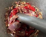 Foto langkah ke 1 dari resep Tuna kaleng pedas by nuha.