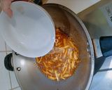 A picture of step 7 of Vegetarian Pumpkin Rice Noodles.