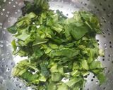A picture of step 1 of Palak bheja fry.