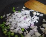 A picture of step 4 of Paneer fried maggi.