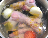 Foto del paso 1 de la receta: Sopa de pescado navideña de rape, almeja gallega y gamba roja
