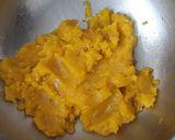 क्रनची मॅगो कुकीज (crunchy mango cookies recipe in marathi) रेसिपी स्टेप 3 फोटो 