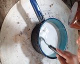 Foto del paso 3 de la receta: Panna cotta con coulis de jamaica y mezcal oaxaqueño