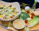 A picture of step 3 of Caesar salad🥬🥚🧀🍅🥗.