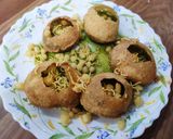 A picture of step 6 of Pani puri.
