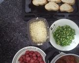 A picture of step 1 of Bread pizza.