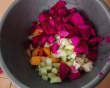 Foto langkah ke 1 dari resep Salad Buah Yoghurt.